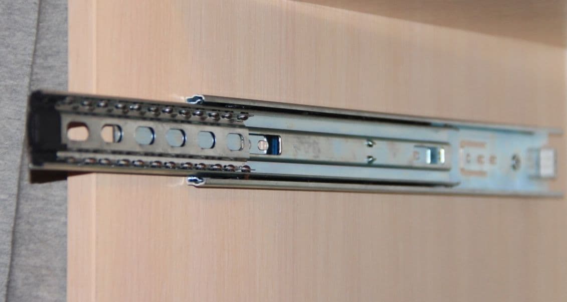 ریل کشو ساچمه ای مناسب استفاده صنعتی و خانگی